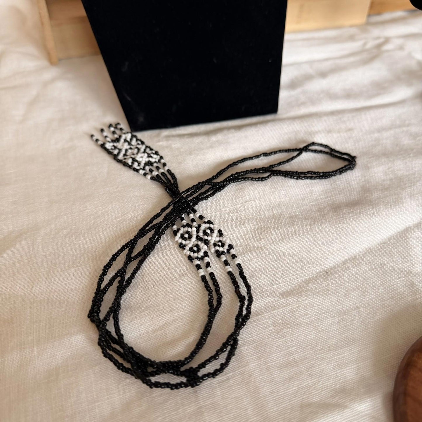 Vintage Costume Jewellery Necklace Unknown Beaded Design