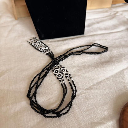 Vintage Costume Jewellery Necklace Unknown Beaded Design