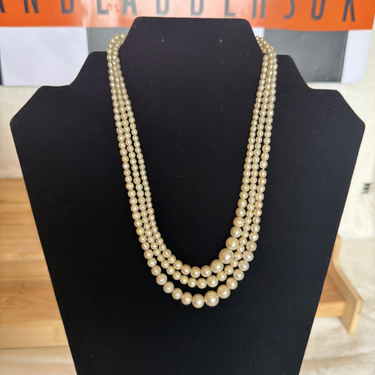Vintage Costume Jewellery Necklace Unknown Beaded Design