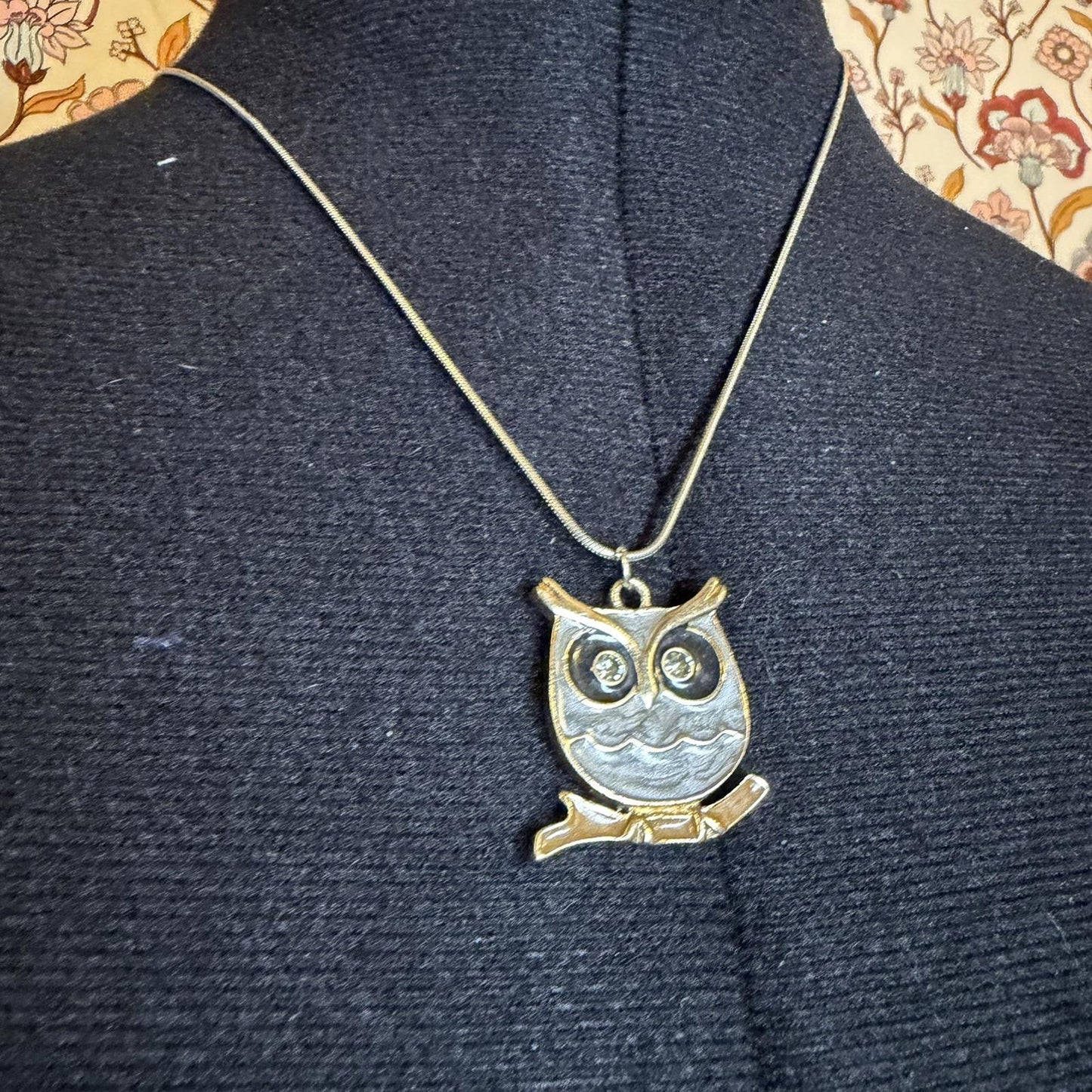 Vintage Costume Jewellery Necklace Metal Chain Design owl