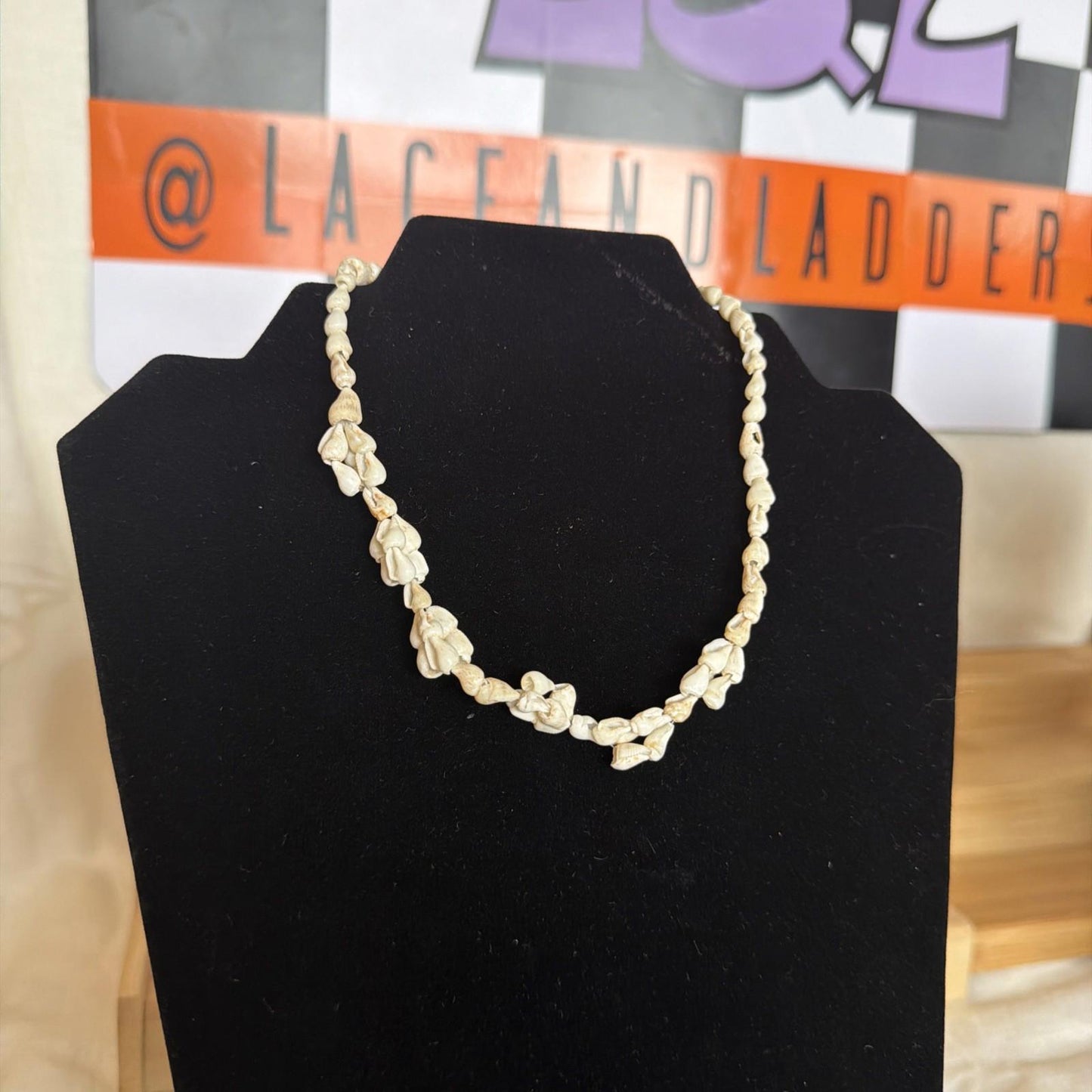 Vintage Costume Jewellery Necklace Unknown Beaded Design shell necklace