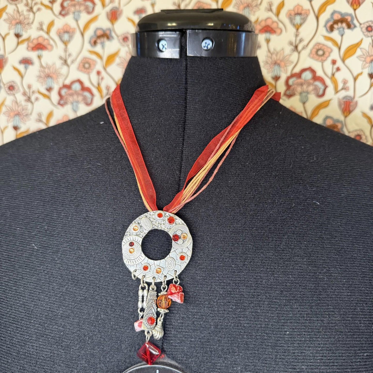 pendant necklace on rope chain string 90s y2k style with ribbon