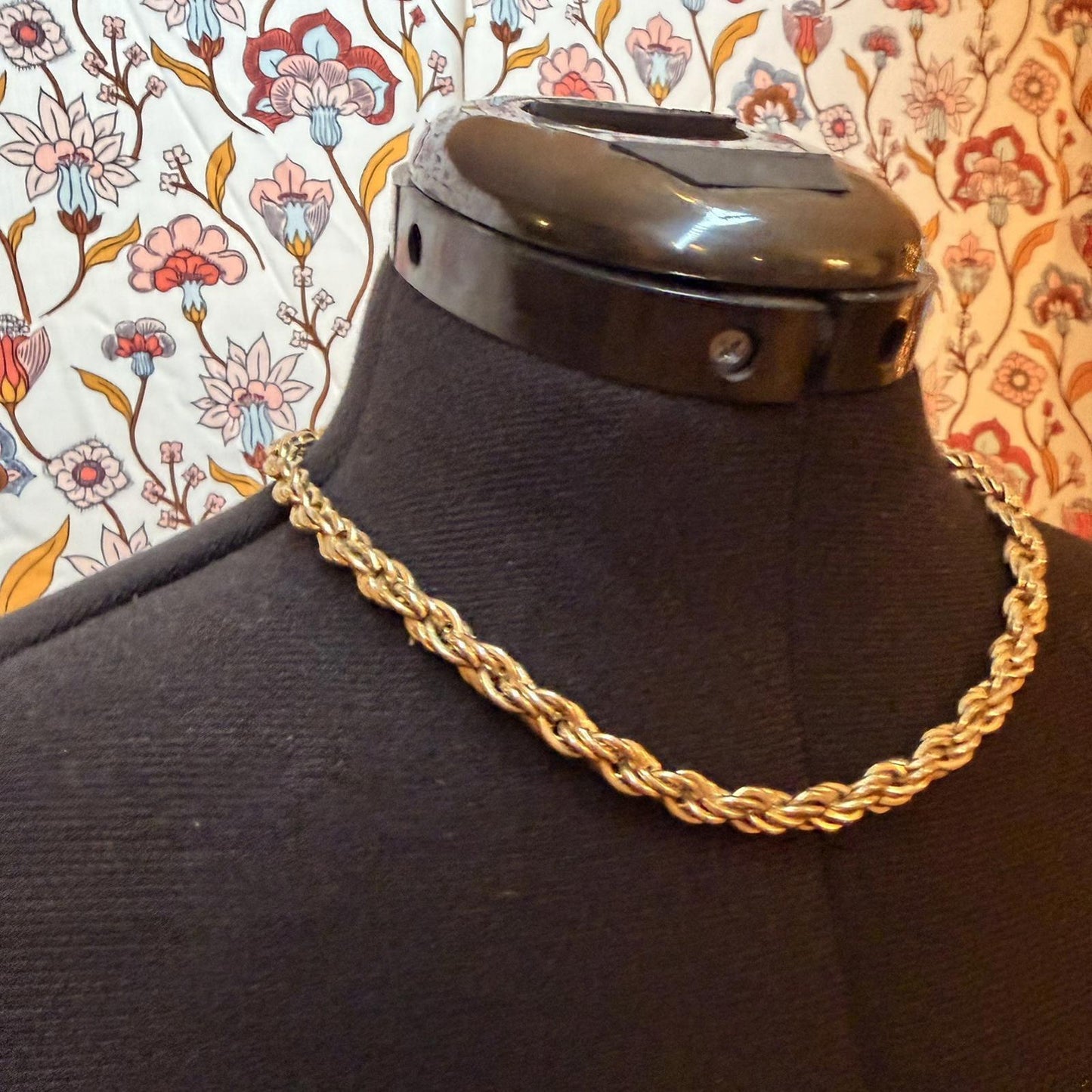 Vintage Costume Jewellery Necklace Metal Chain Design