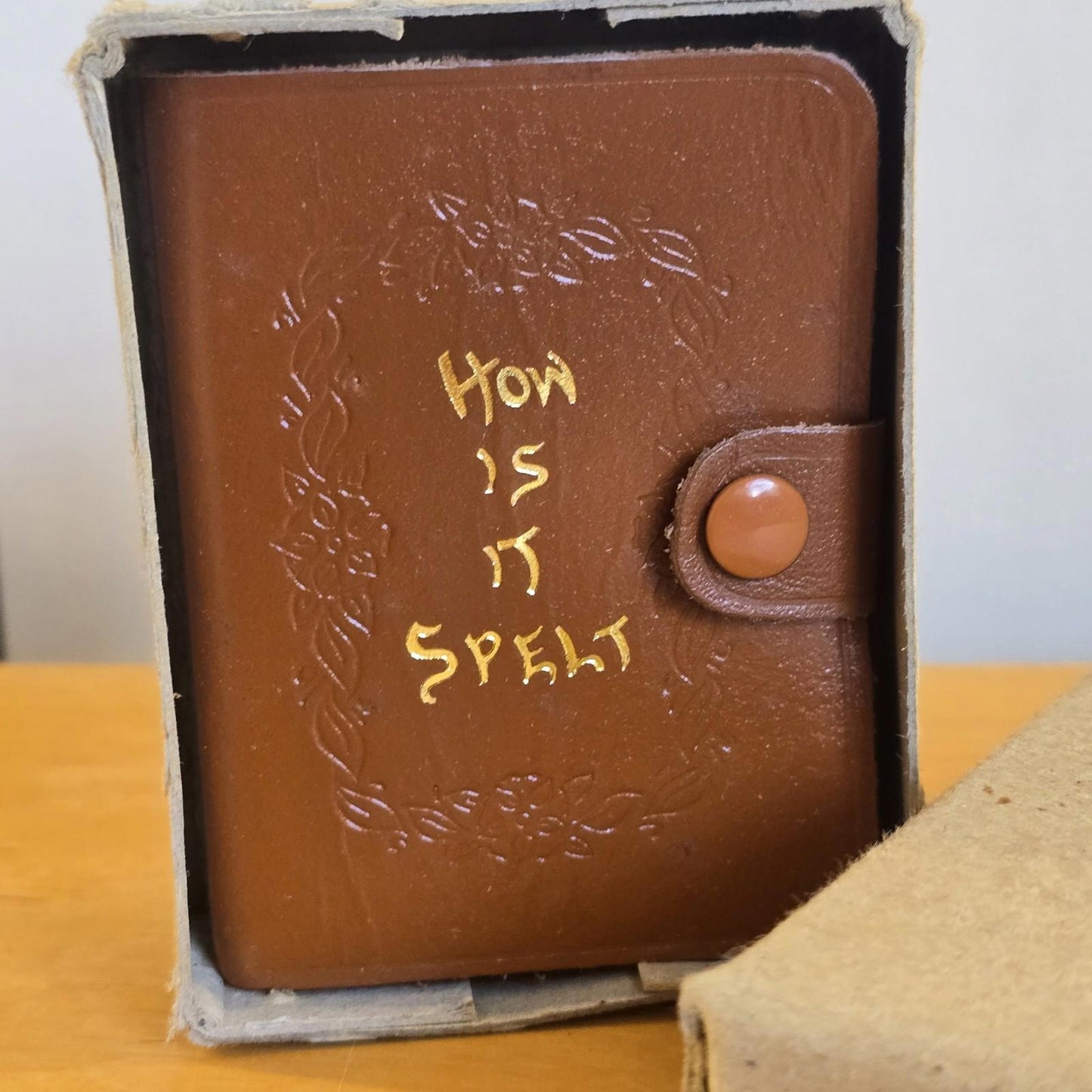 Midget Series Vintage Dictionaries How Is It Spelt In Box