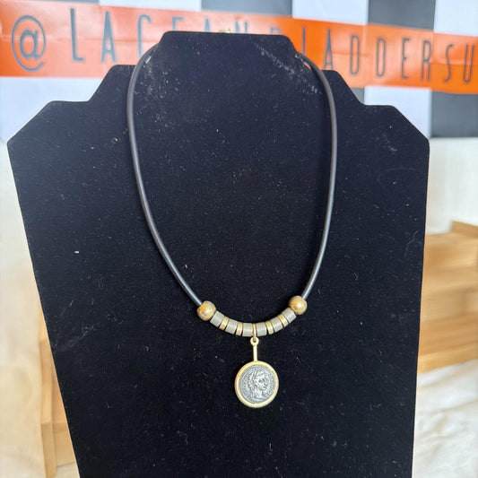 Vintage Pendant Costume Jewellery Necklace Unknown Design