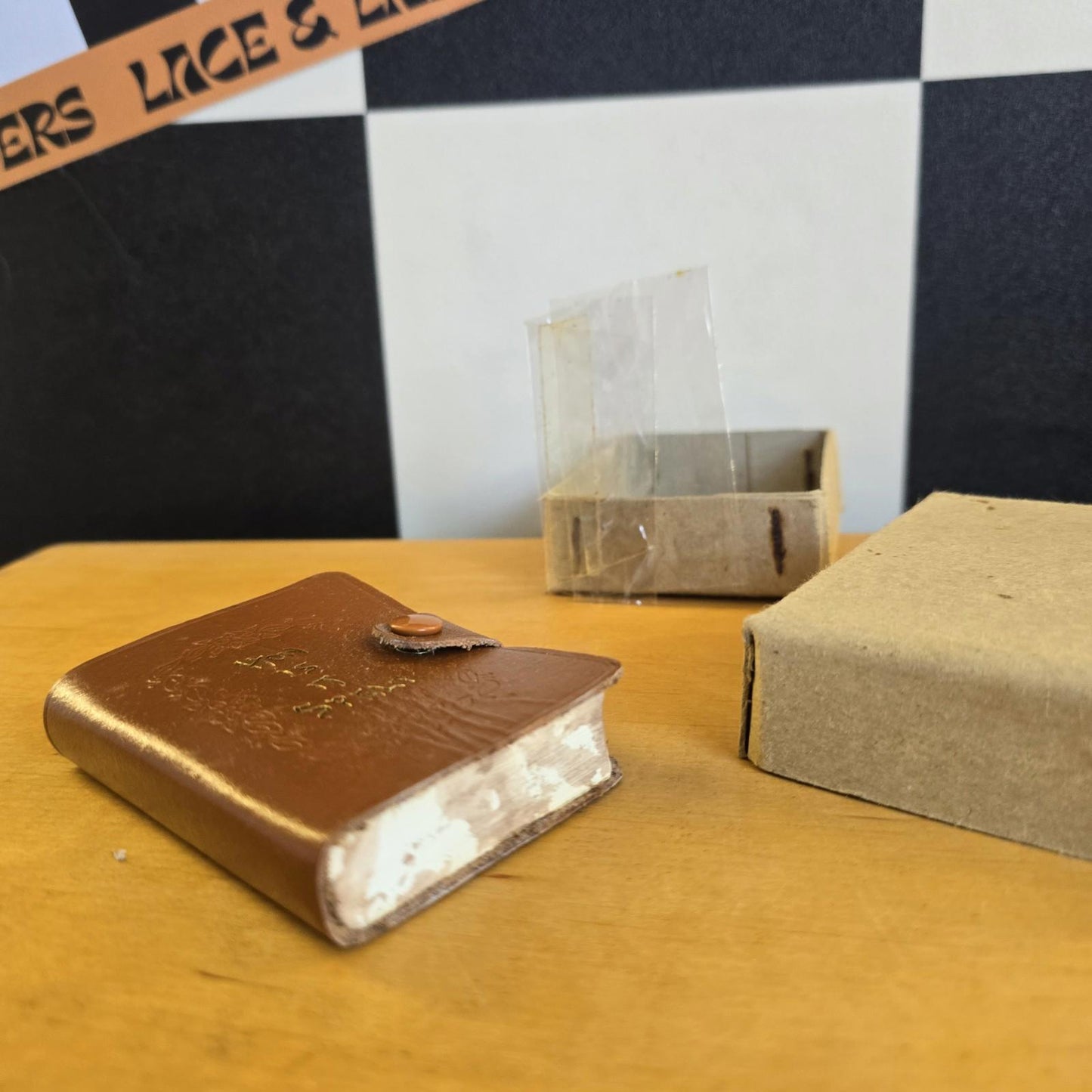 Midget Series Vintage Dictionaries How Is It Spelt In Box