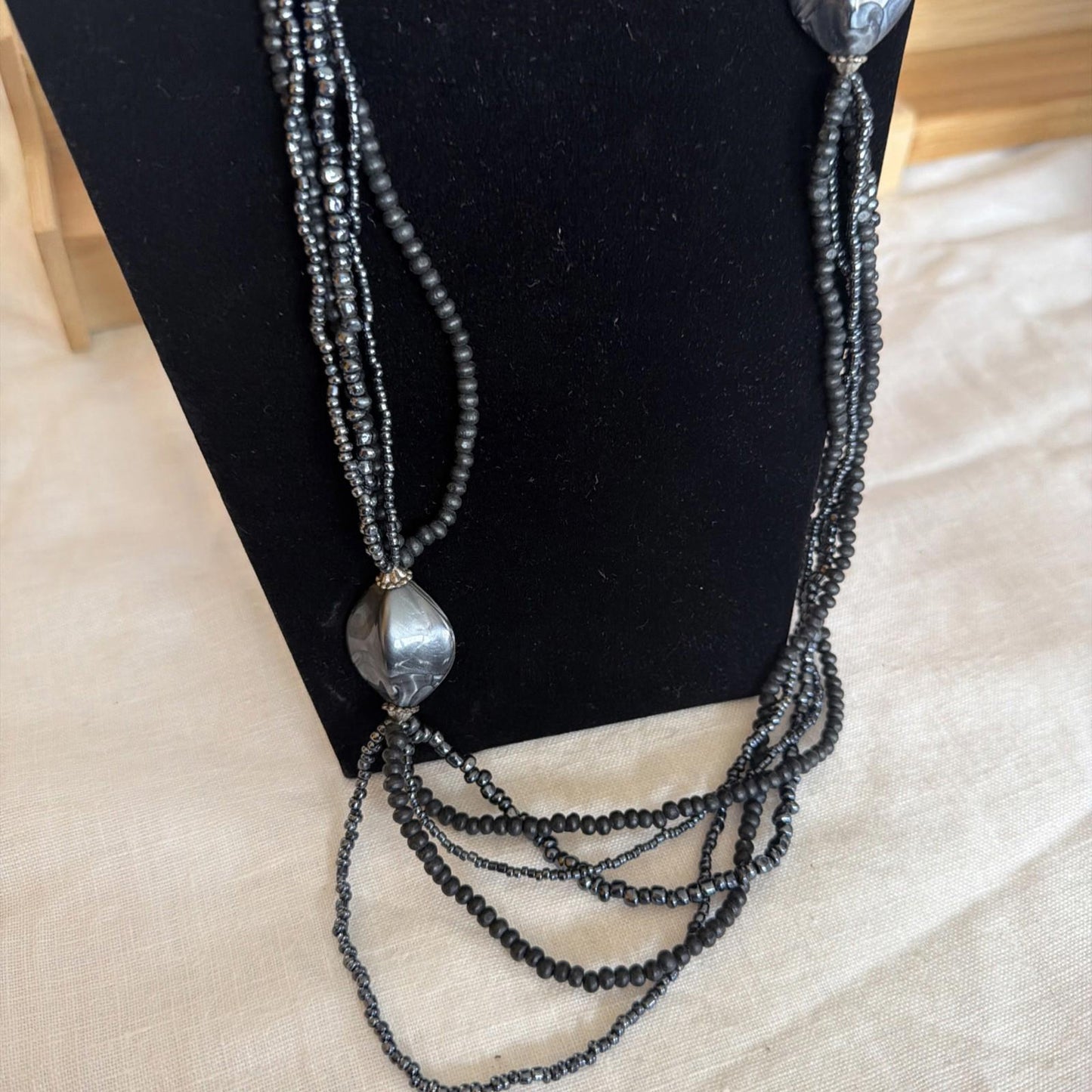 Vintage Costume Jewellery Necklace Unknown Beaded Design