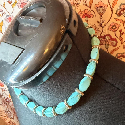 Vintage Costume Jewellery Necklace Unknown Beaded Design turquoise stone